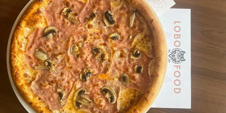 Dvě pizzy podle výběru ze 14 druhů i s plechovkami Pepsi na odnos s sebou