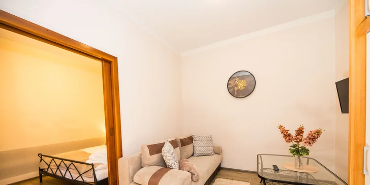 Ubytování jen pár kroků od krumlovského zámku: na výběr apartmán i pokoj s terasou