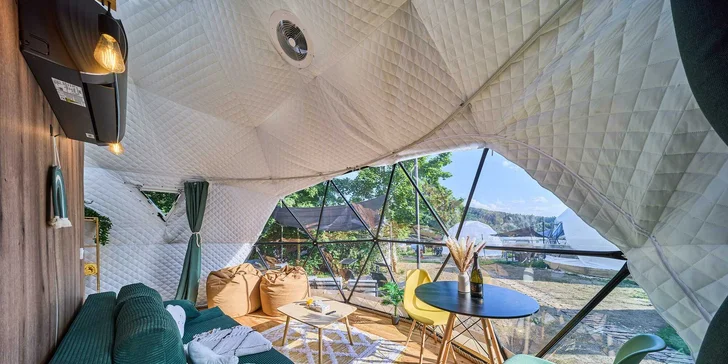 Glamping na Slapech: luxusní stany pro dva i celou rodinu, krásná lokalita přímo u přehrady