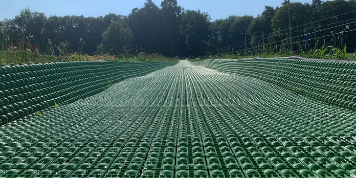 Letní zábava v areálu Svah Zlín: tubing, jump park i aquazorbing