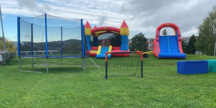 Letní zábava v areálu Svah Zlín: tubing, jump park i aquazorbing
