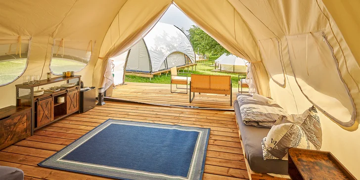 Glamping na Slapech: luxusní stany pro dva i celou rodinu, krásná lokalita přímo u přehrady