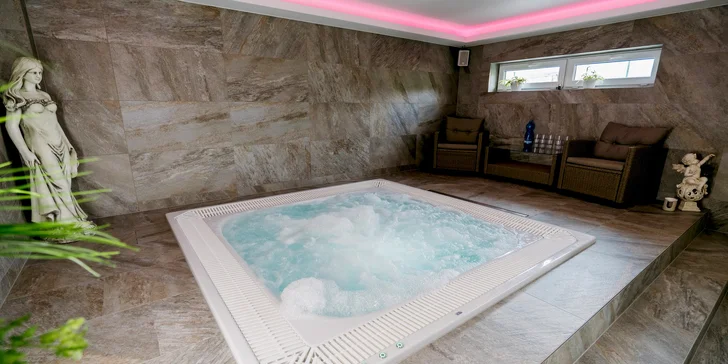 Chaty na Oravě až pro 10 osob: terasa i privátní wellness, cyklotrasy a 16 km k přehradě