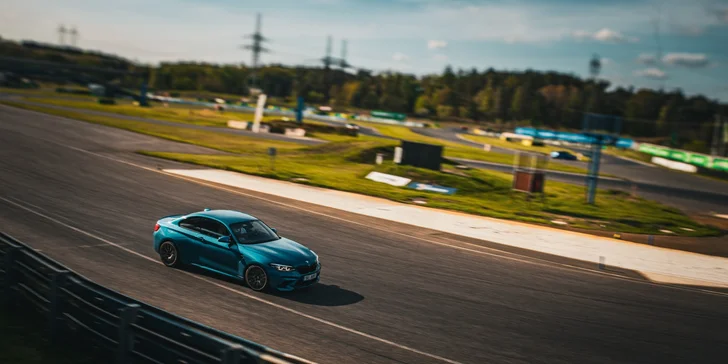 Jízda na autodromu Sosnová s vlastním autem nebo motorkou
