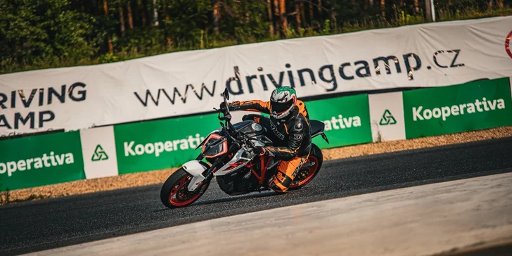 Jízda na autodromu Sosnová s vlastním autem nebo motorkou