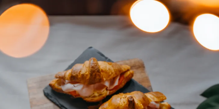 Romantika nebo jízda s přáteli v Hradci: degustace prosecca, vstupy na Bílou věž a další