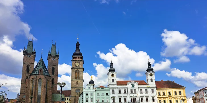 Romantika nebo jízda s přáteli v Hradci: degustace prosecca, vstupy na Bílou věž a další