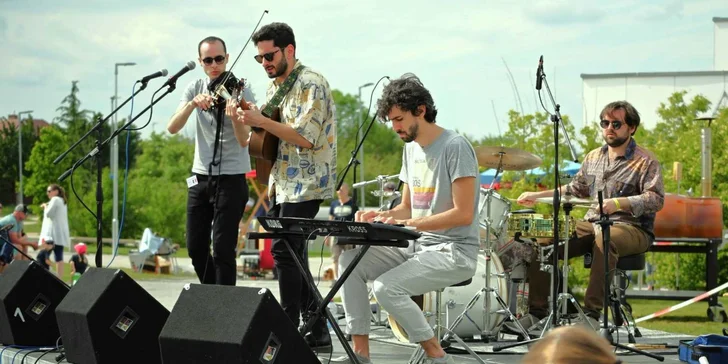 Vstupenka na koncert kapely Mojo Inn v The Jam Letná