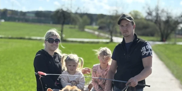 Život na statku: komentovaná prohlídka i svezení vozíkem taženým kozlem