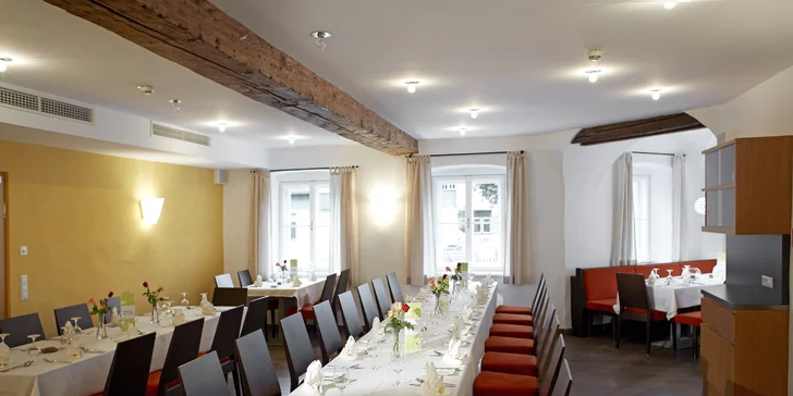 Horní Rakousko: 4* hotel ve městě Wesenufer s polopenzí plus, saunou i fitness, vč. karty slev