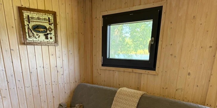 Krásný a plně vybavený tiny house na břehu Labe až pro 4 osoby