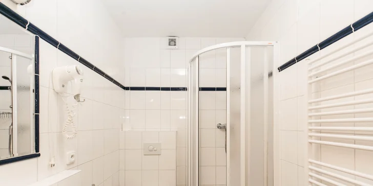 Pohodová dovolená v Karlových Varech: 3* hotel přímo u kolonády, snídaně