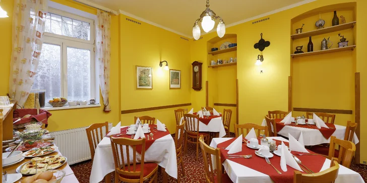 Pohodová dovolená v Karlových Varech: 3* hotel přímo u kolonády, snídaně