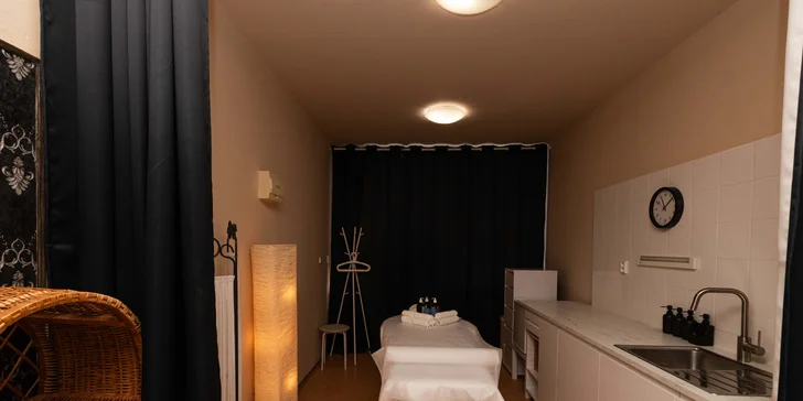 Masáž vybraných partií i celého těla či luxusní Kleopatřina péče: 30-120 min.