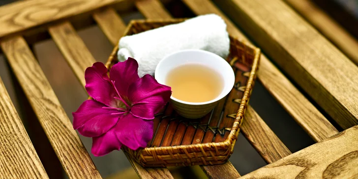 Tradiční thajská, léčivá i hubnoucí masáž dle výběru v Royal Jasmine Spa