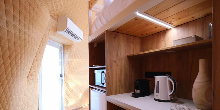 Stylový glampingový stan přímo u vodní nádrže Orlík pro 2–4 osoby