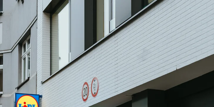 Mycí programy exteriéru i interiéru pro velká i malá auta v myčce v Karlíně