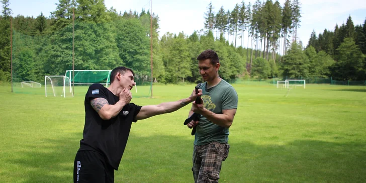 Měsíc lekcí sebeobrany Krav Maga pro 1 osobu: celkem 8 tréninků, 2x týdně