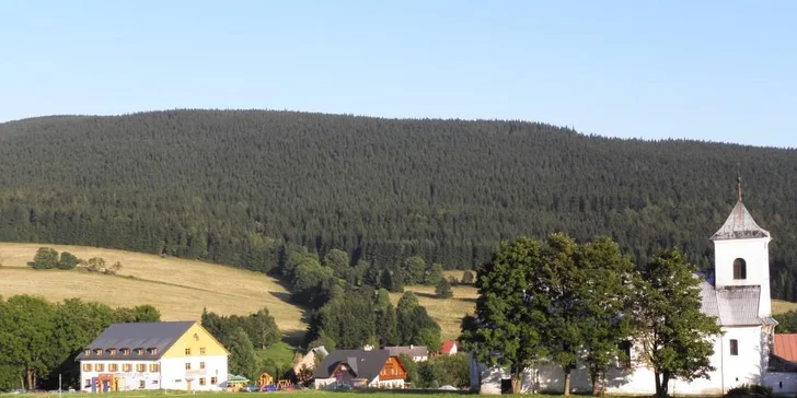 Dovolená v Jeseníkách pod Ramzovou: polopenze, krytý i vyhřívaný bazén s mořskou vodou