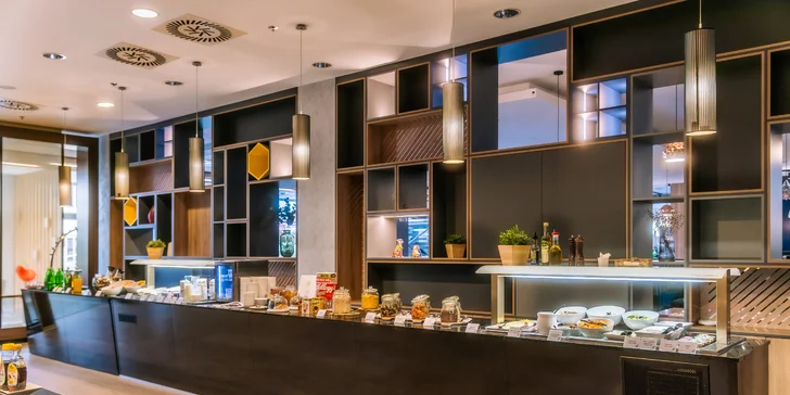 Dovolená v Žilině: 4* hotel se snídaní a vstupem do bazénu, saun a vířivky