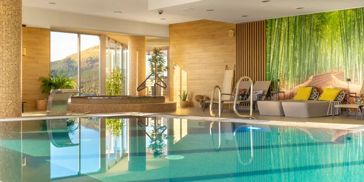 Wellness pobyt ve 4* hotelu Holiday Inn s panoramatickým výhledem na město a skipasy se slevou