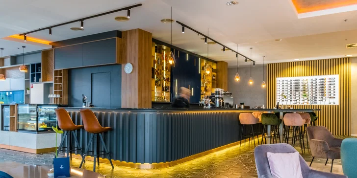 Dovolená v Žilině: 4* hotel se snídaní a vstupem do bazénu, saun a vířivky