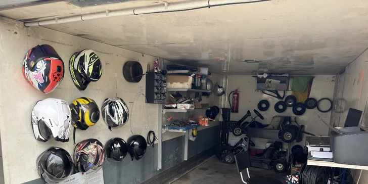 Pořádná dávka adrenalinu: až dvě 8min. jízdy na motokárách pro děti i dospělé