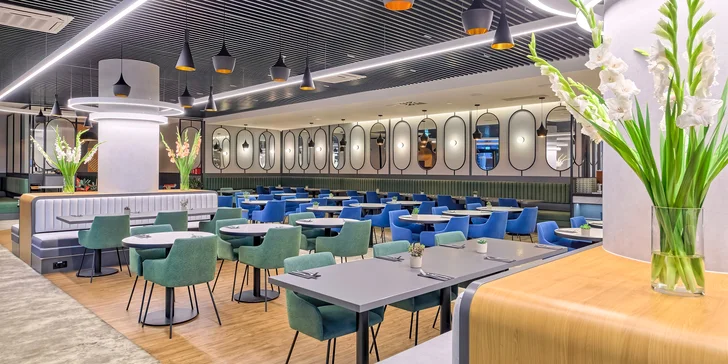 Pobyt v srdci Varšavy: moderní hotel se snídaní i neomezeným vstupem do sauny