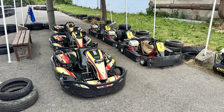 Pořádná dávka adrenalinu: až dvě 8min. jízdy na motokárách pro děti i dospělé