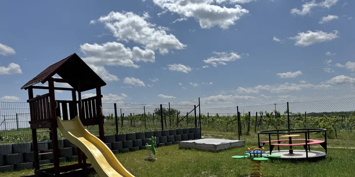 Skvělá dovolena na jižní Moravě: krásná krajina, cyklovýlety i dobré víno a pobyt pro dítě zdarma