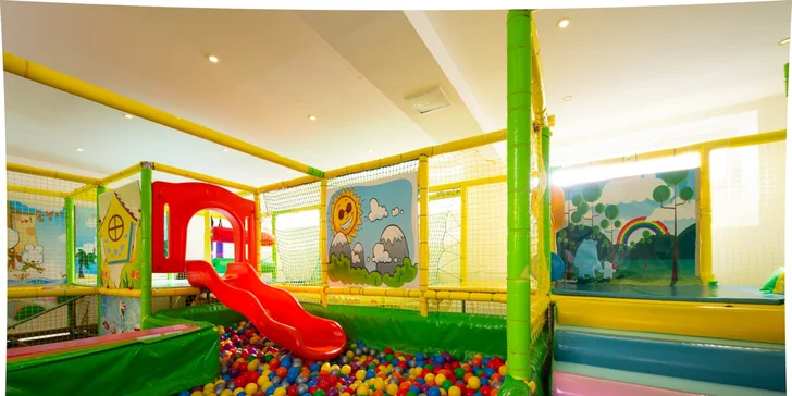 Unikátní dovolená v největším rodinném resortu pod Tatrami s polopenzí a wellness