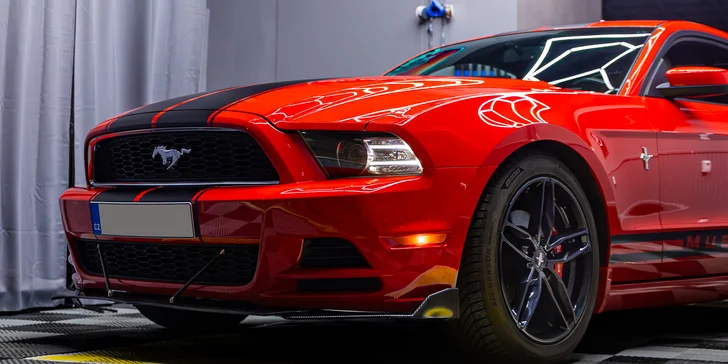 Ford Mustang z roku 2014: spolujízda, řízení i zapůjčení až na 48 hod.