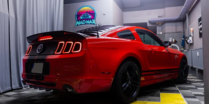 Ford Mustang z roku 2014: spolujízda, řízení i zapůjčení až na 48 hod.