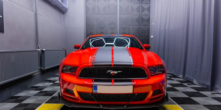 Ford Mustang z roku 2014: spolujízda, řízení i zapůjčení až na 48 hod.