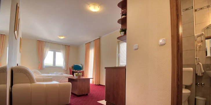 Letovisko Neum: 4* hotel s polopenzí, skvělá poloha 80 m od pláže
