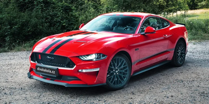 Nezapomenutelný zážitek: jízda nebo pronájem legendárního Fordu Mustang 5.0 V8 Coyote