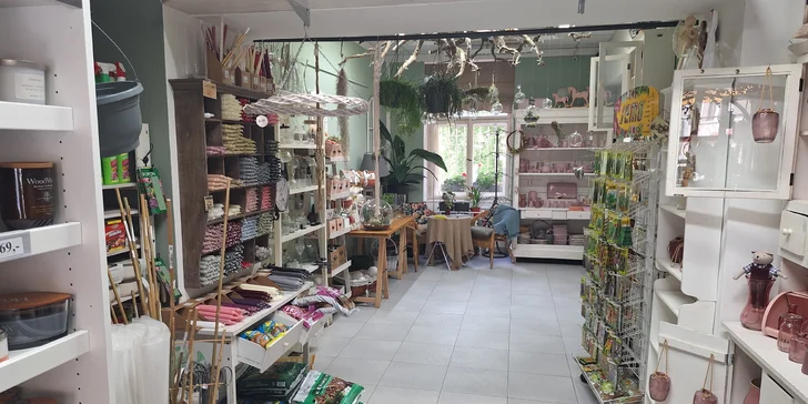 Vázání i vypichování kytic či kurz Na den floristkou vč. pomůcek a materiálů