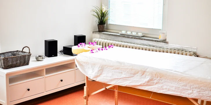 Detoxikace a relax: lymfatická a chladivá masáž celého těla na 120 minut