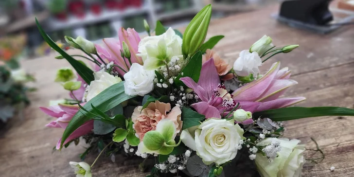 Vázání i vypichování kytic či kurz Na den floristkou vč. pomůcek a materiálů