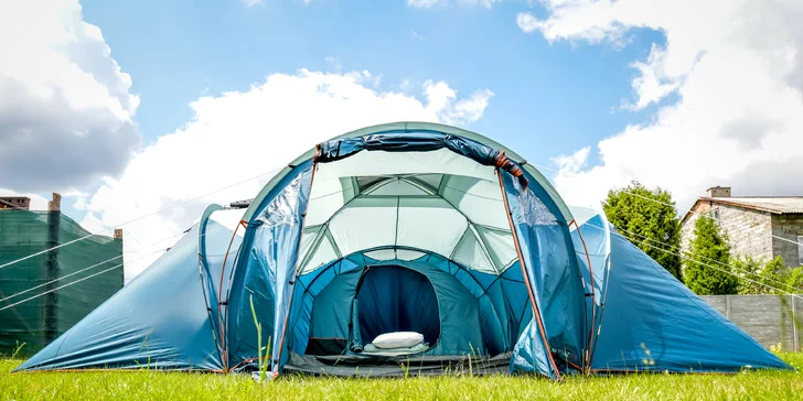 Kemp jen 2 km od zábavního parku Energylandie: stan, glamp či apartmán
