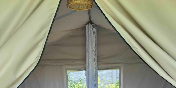 Kemp jen 2 km od zábavního parku Energylandie: stan, glamp či apartmán