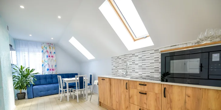 Kemp jen 2 km od zábavního parku Energylandie: stan, glamp či apartmán