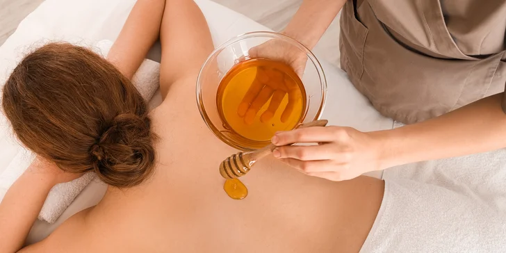 Medová detoxikační masáž nebo klasická masáž s reflexní masáží chodidel