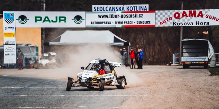 Jízda ve speciální závodní buggy Kartcross na 4 tratích po celé ČR