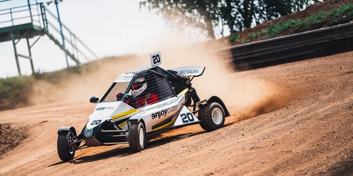 Jízda ve speciální závodní buggy Kartcross na 4 tratích po celé ČR