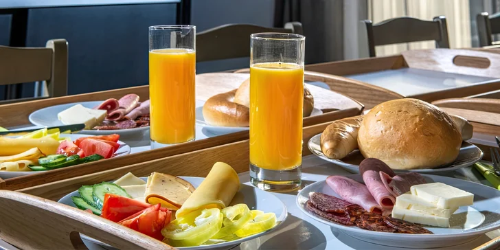 Odpočinek v lázeňském Egerszalóku: penzion se snídaní, wellness i dětskou hernou, 2 km od termálních lázní