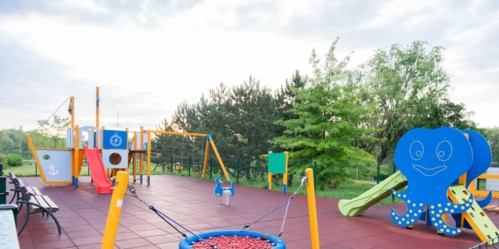 Relax u Győru: hotel u jezera, wellness s termální vodou, snídaně i vstup do zoo