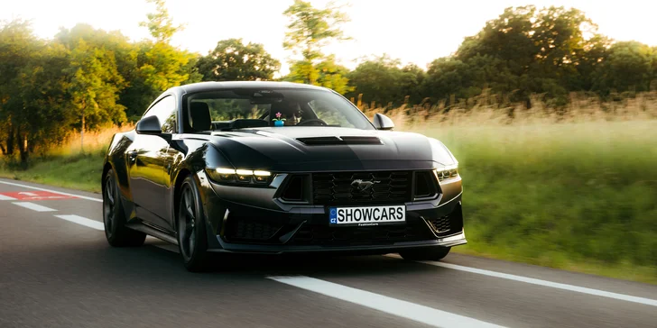 Jízda na 20–60 minut v americkém stylu s Ford Mustang DARK HORSE 5.0 V8