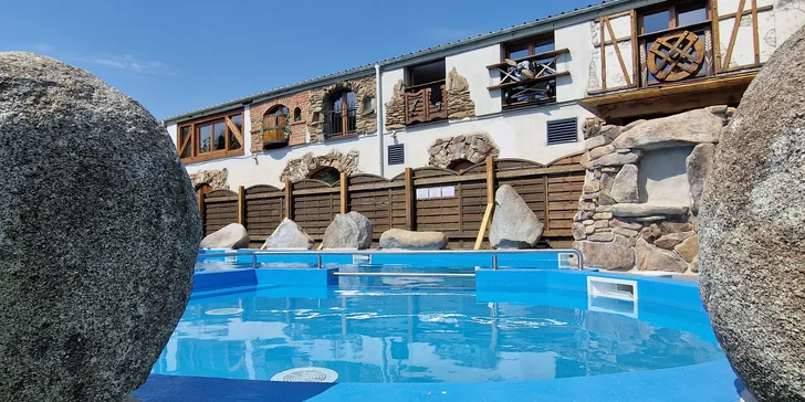 Pobyt v apartmánech u Pekla Čertovina s polopenzí i bazénem odpočinkem ve wellness
