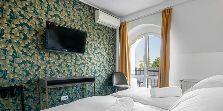 Pobyt u Balatonu: vila se soukromou pláží, snídaně i sauna, vířivka a bazén